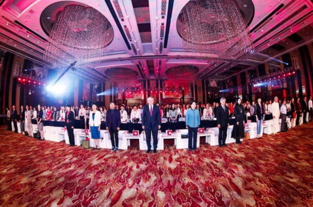 2019中国十大品牌女性之成方圆：经典咏传，用歌声记录时代的灵魂歌者